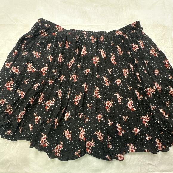 Marybelle Pleated Skirt Plus Size 4X Black Red Floral Knee Length Made USA NEW - Picture 6 of 13